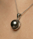 ~Tahitian South Sea Pearl Harriett Pendant - Secondary Image~