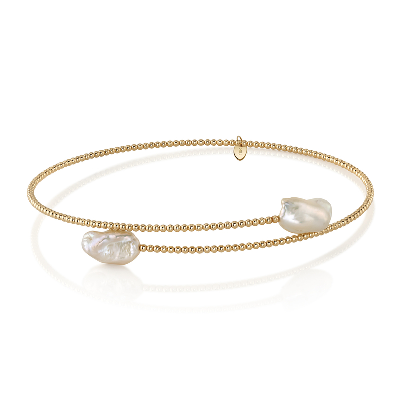Beaded Bangle Mira Halskette aus 14K Gold mit weißen Barock-Süßwasserperlen