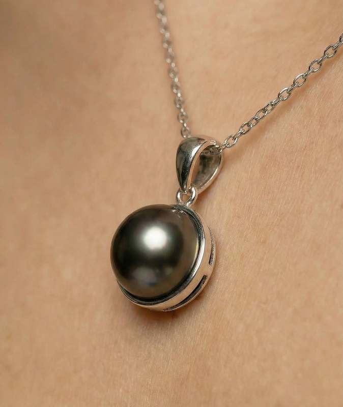 ~Tahitian South Sea Pearl Harriett Pendant - Secondary Image~