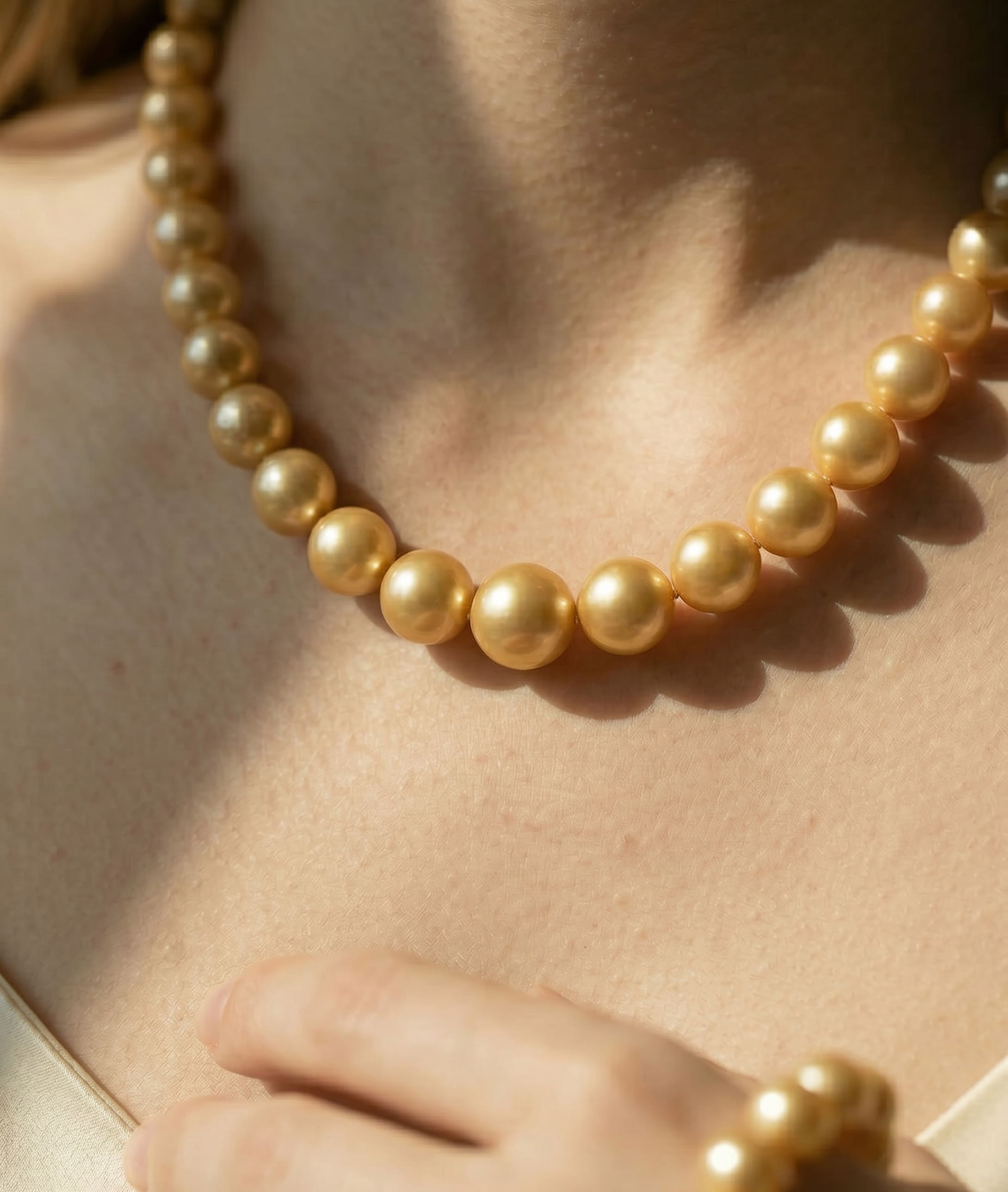 ~8-10mm Golden Round South Sea Pearl Set - AAAA Quality - Secondary Image~