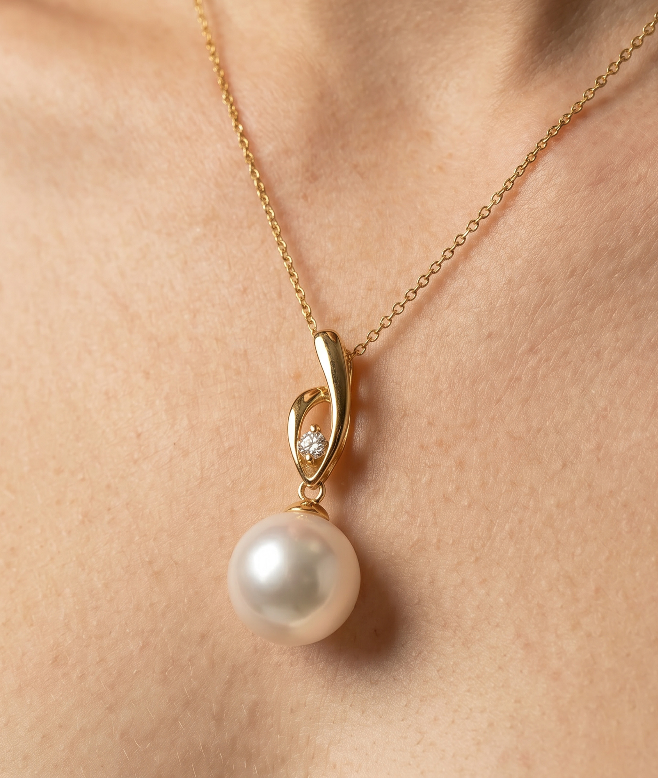 Anhänger Lois mit weißer Südseeperle & Diamant - Zusatzbild
