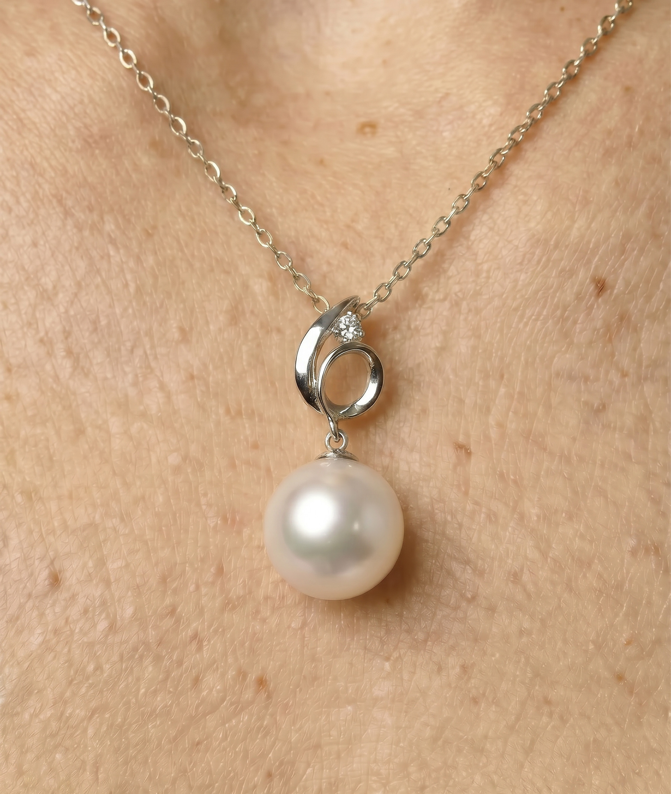 Symphony-Anhänger aus 14K Gold mit Südseeperle und Diamant – Zusatzbild