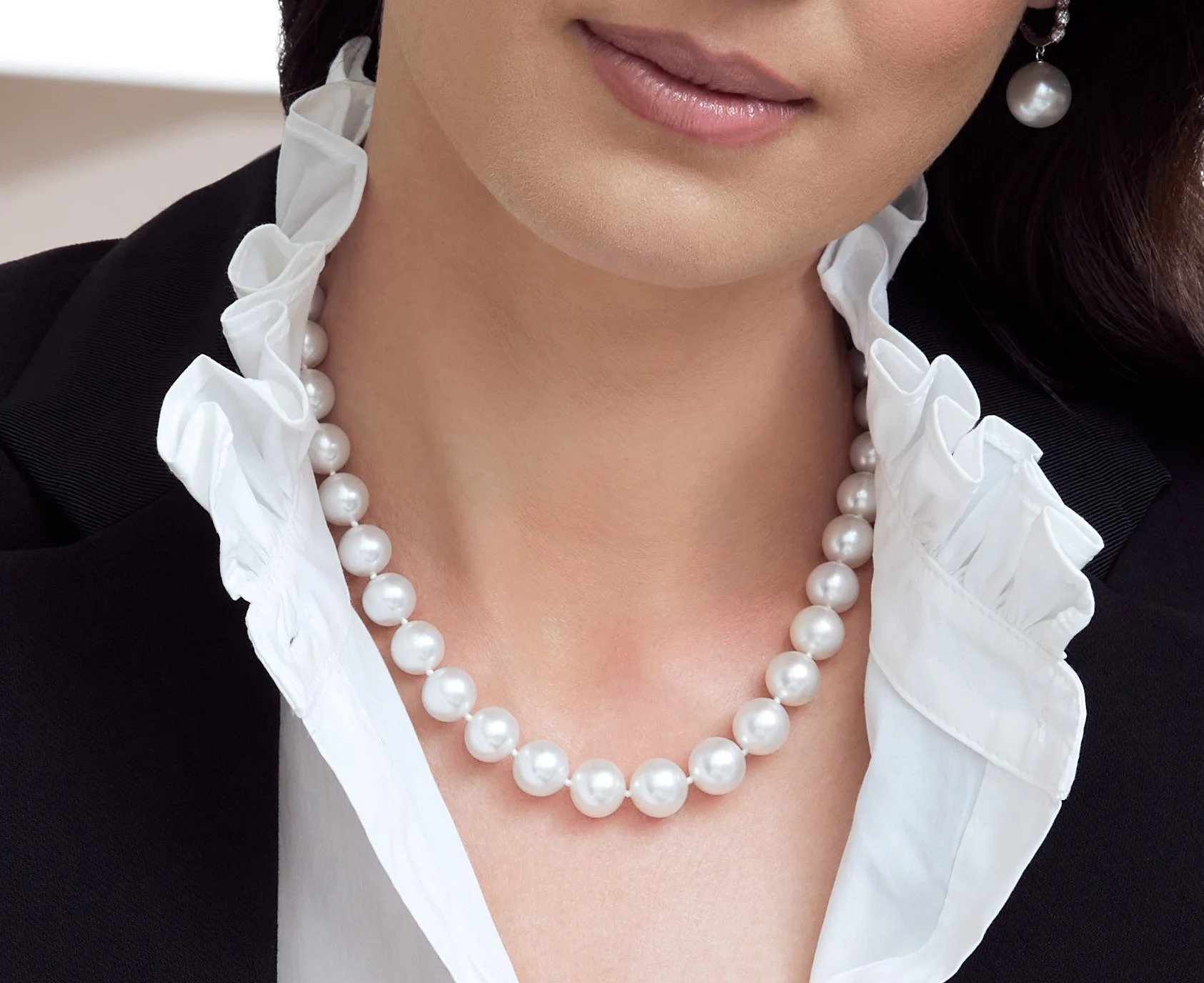 13-15.8mm White South Sea Pearl Necklace - AAAA Quality