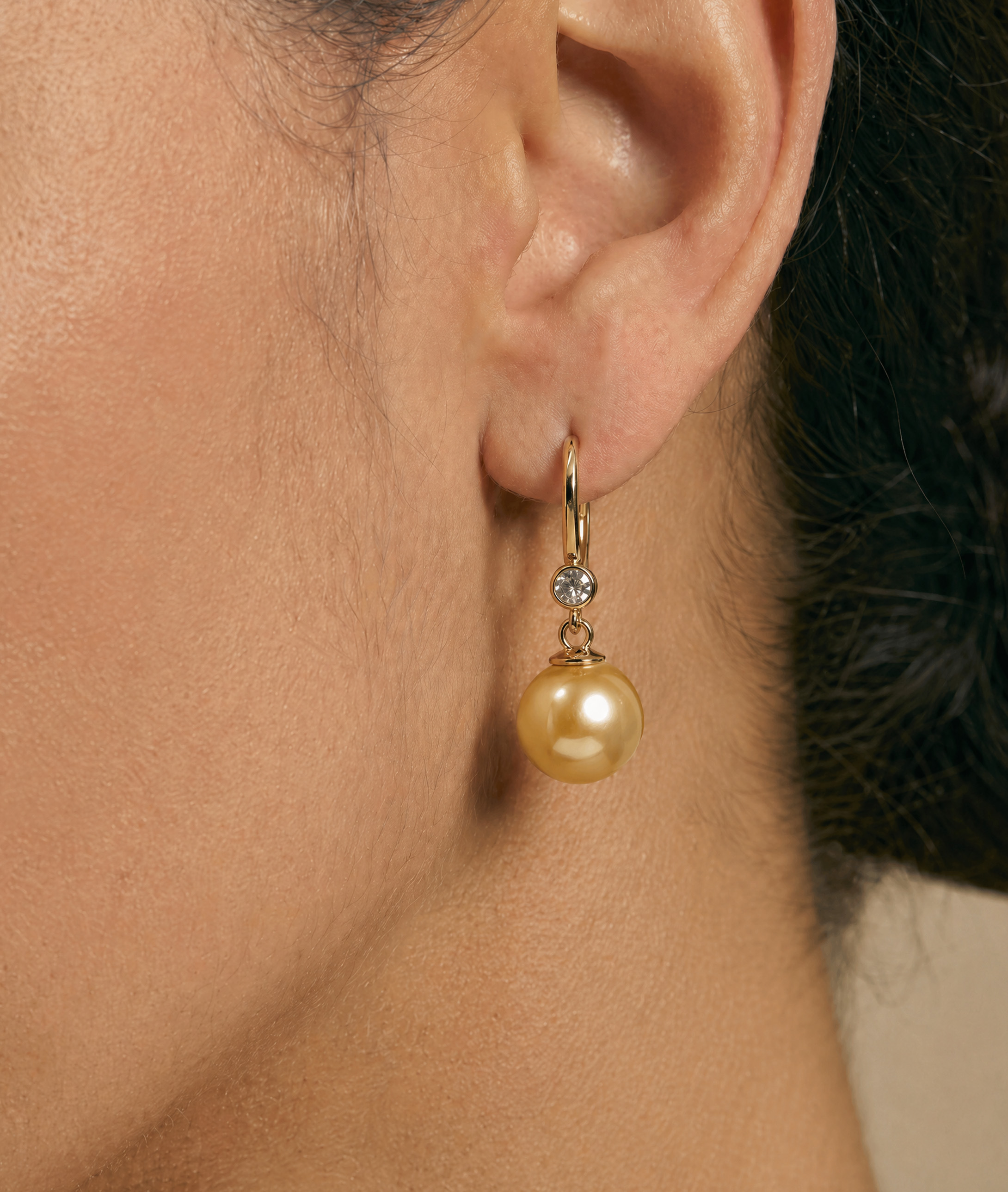 Goldene Perlen- & Diamant-Ohrringe „Michelle“ - Zweites Bild