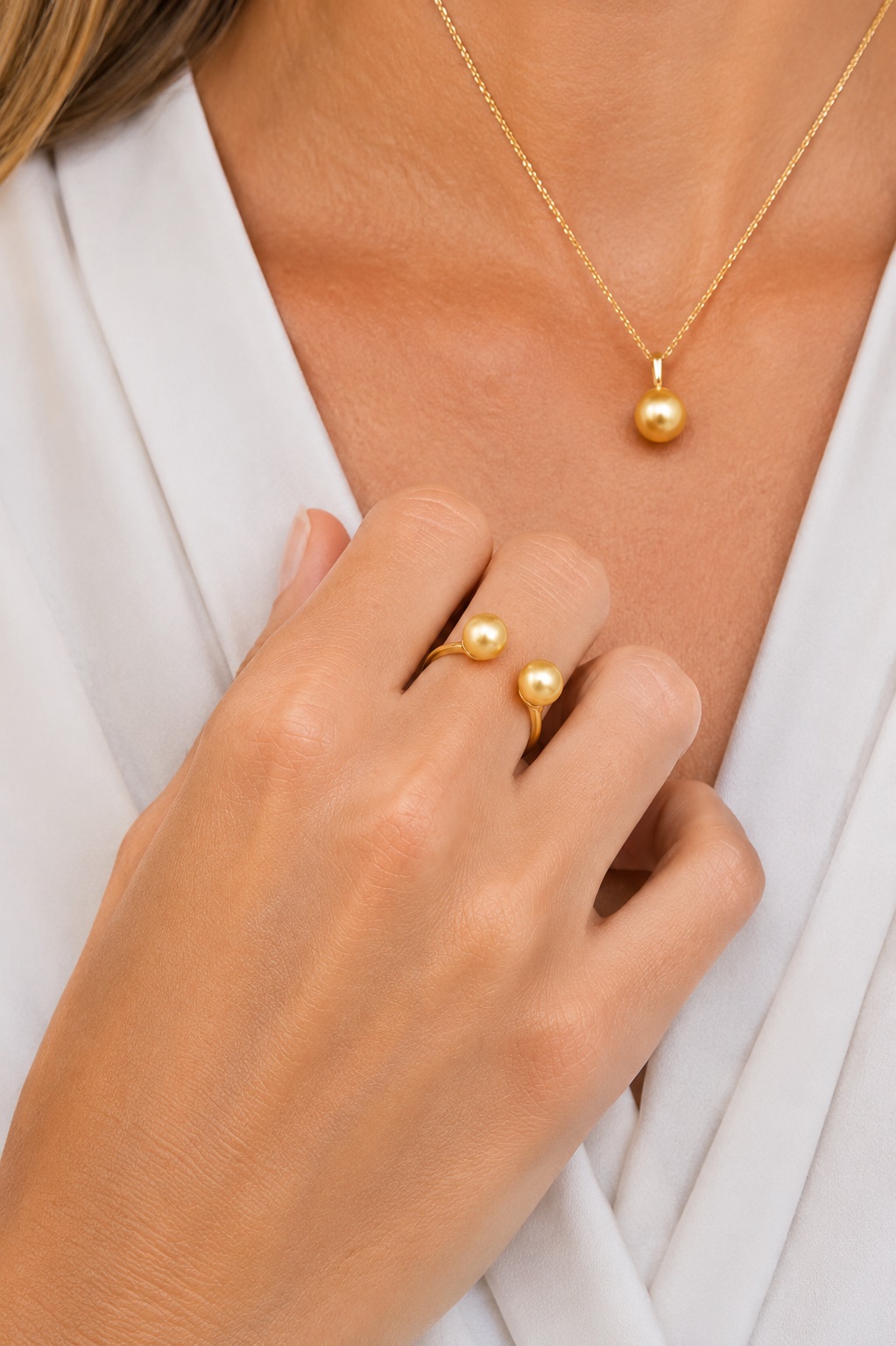 Harper-Ring mit goldener Südsee-Perle – Modellbild