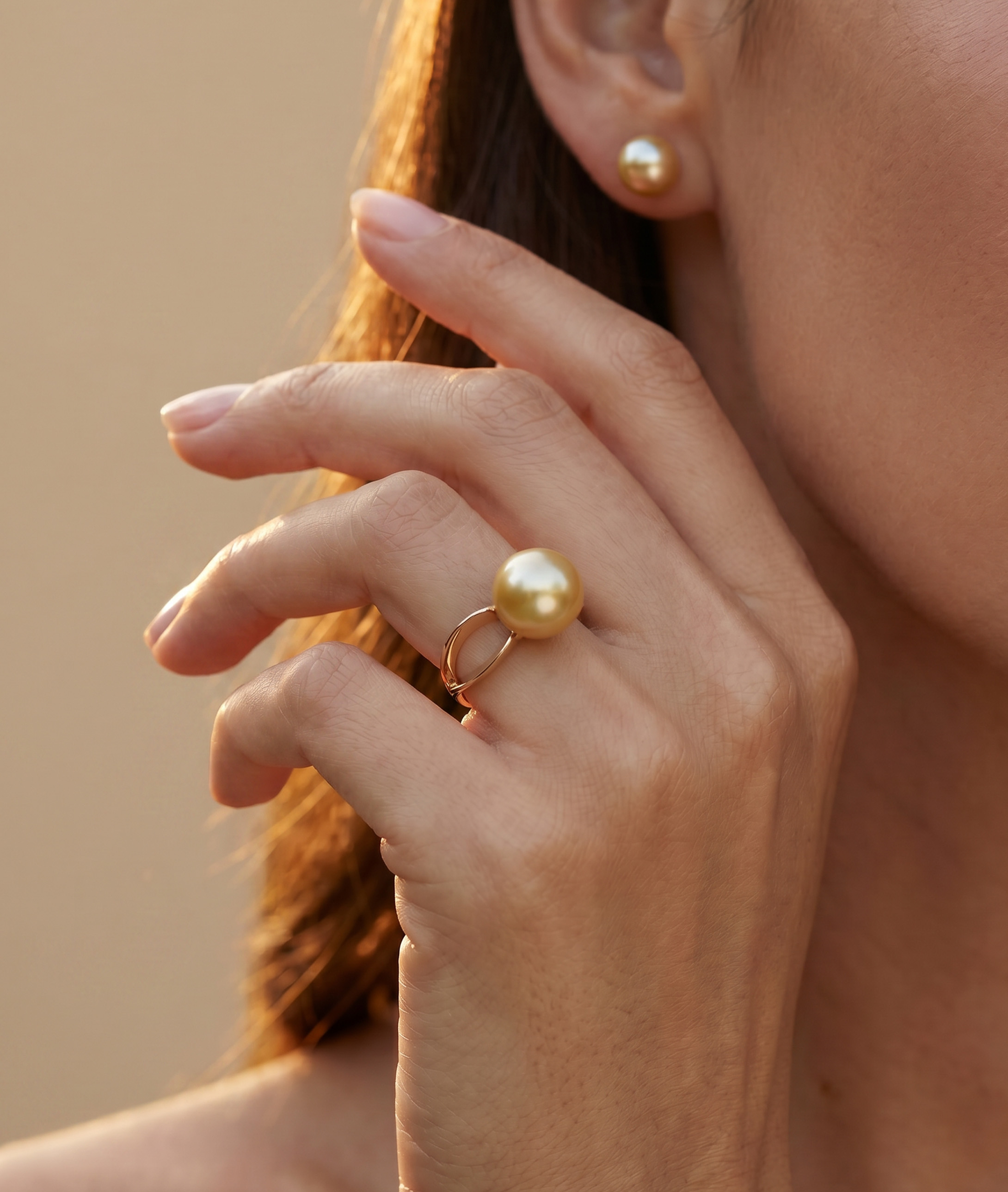 Lana-Ring mit goldener Südseeperle - Modellbild
