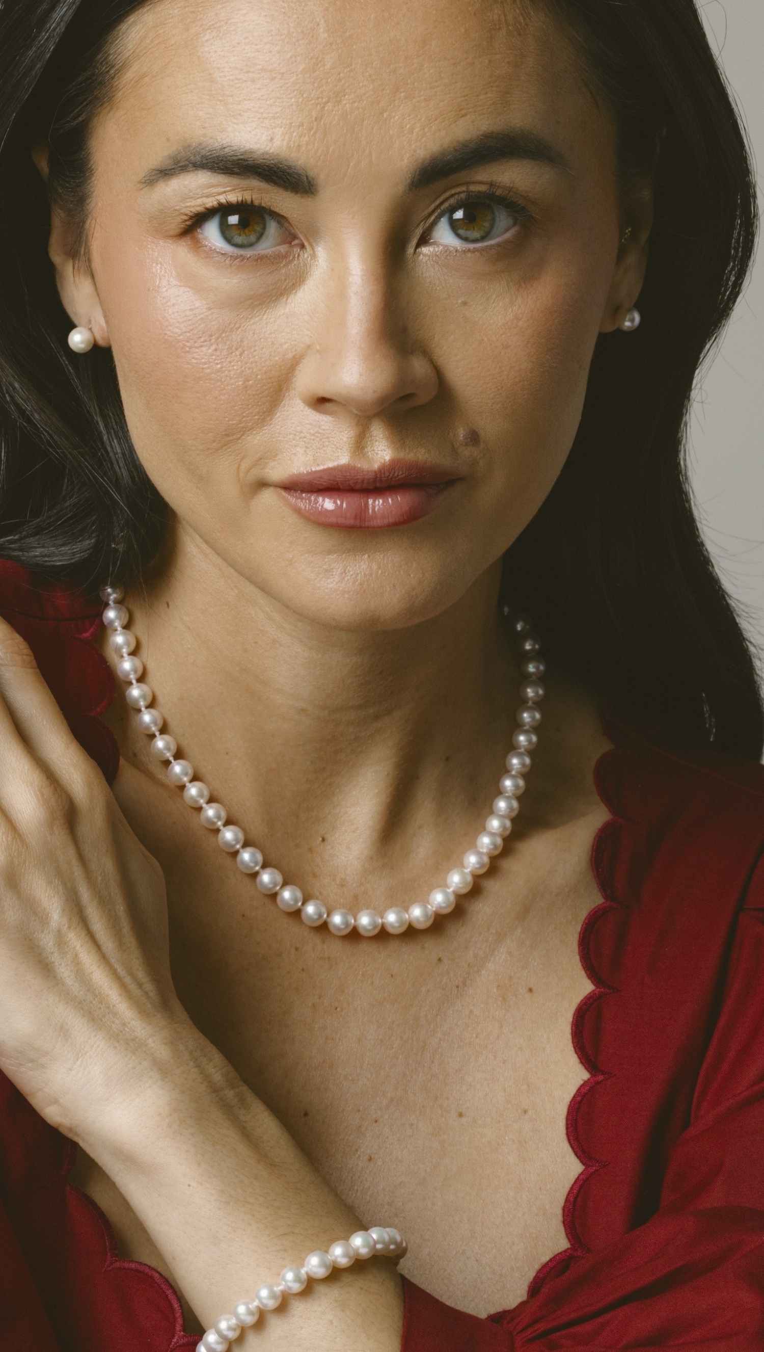 Japanese Akoya White Pearl Sets in AA+ Quality - Model Image