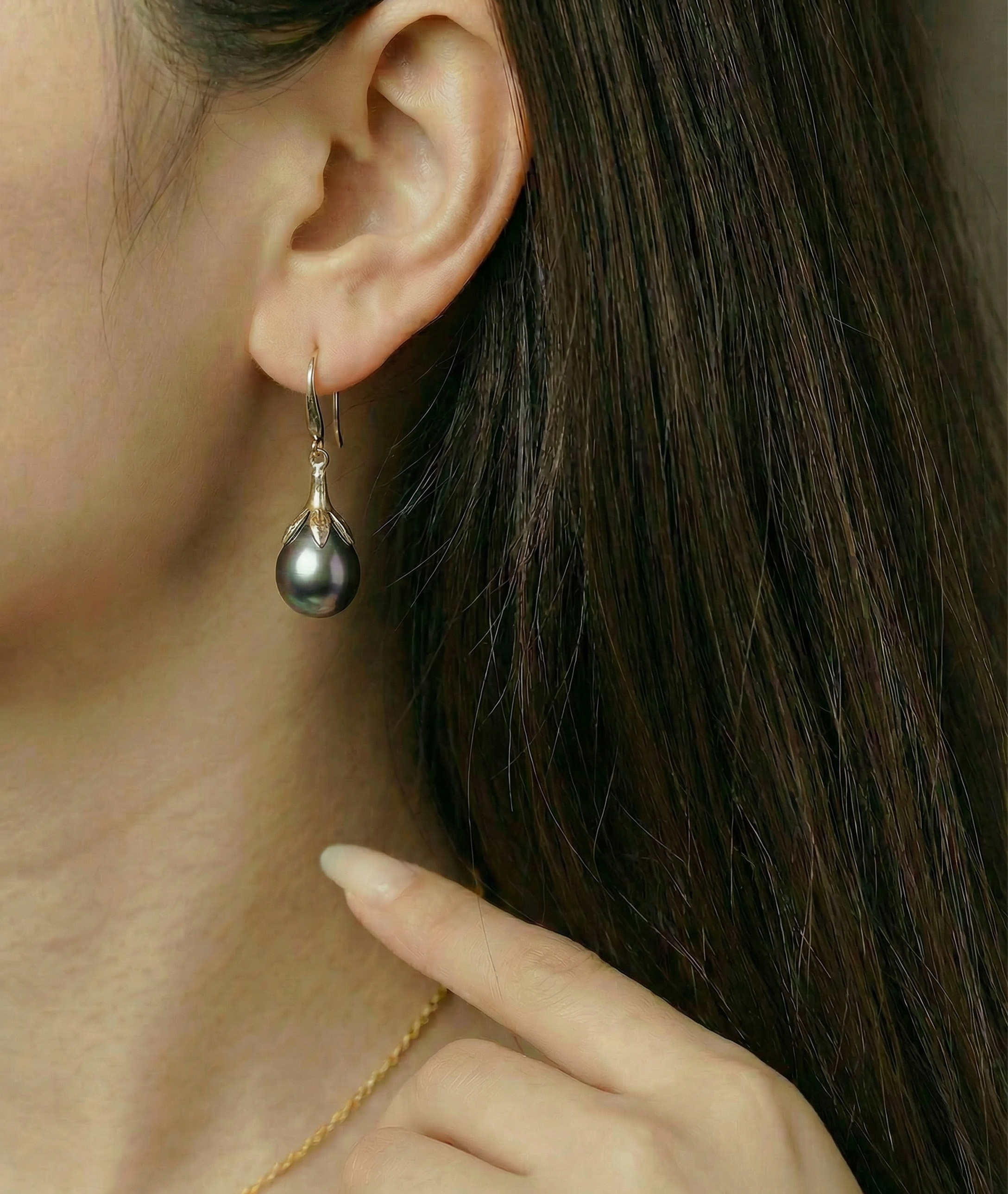 ~10-11mm Tahitian South Sea Pearl Rose Gold Plated Olive Drop Pendant and Earrings Set - Secondary Image~