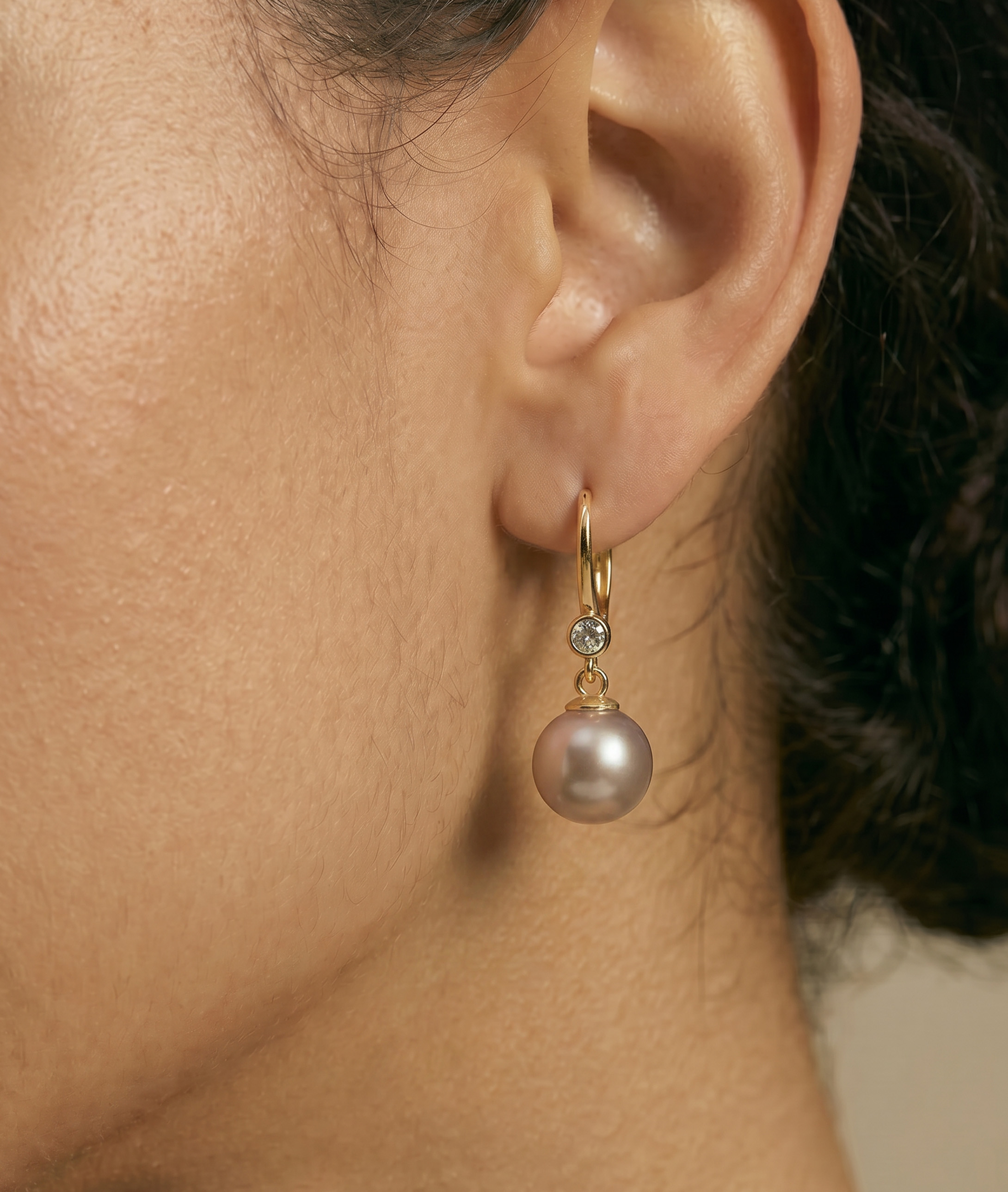 Michelle-Ohrringe mit rosafarbenen Süßwasserperlen und Diamanten - Weitere Abbildung
