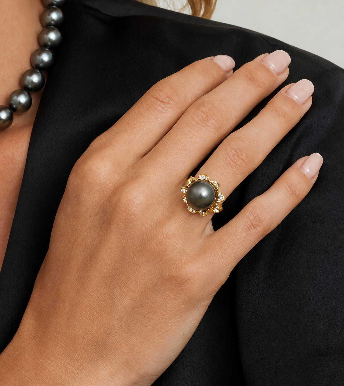 Ring „Robin“ mit Tahiti-Südseeperle & Diamanten - Drittes Bild