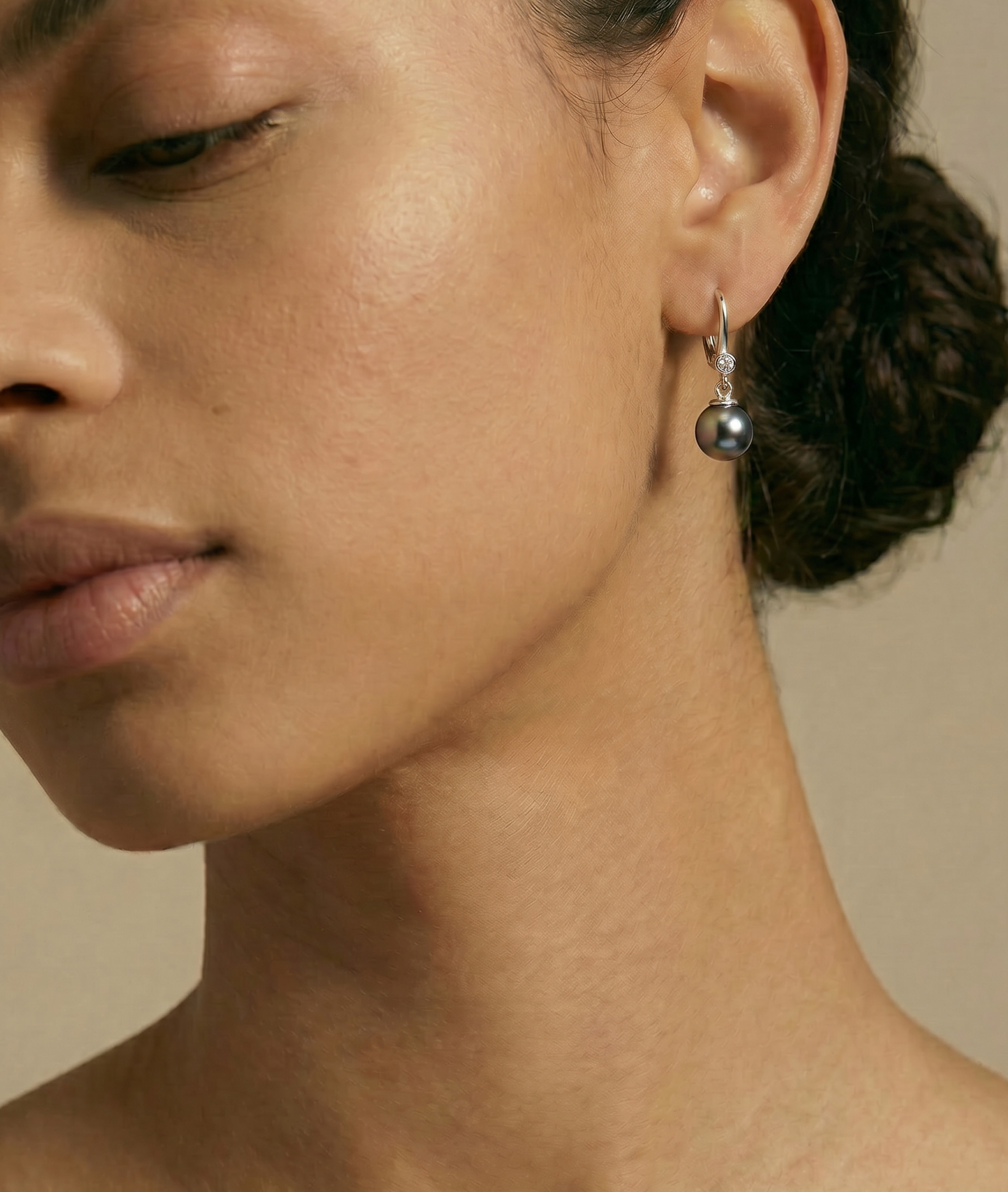 Tahiti-Südseeperlen- und Diamantschmuckset „Michelle“ - Modelbild